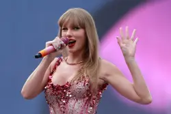 Taylor Swift acquires rights to music catalog, ending six-year battle with labels, industry executives